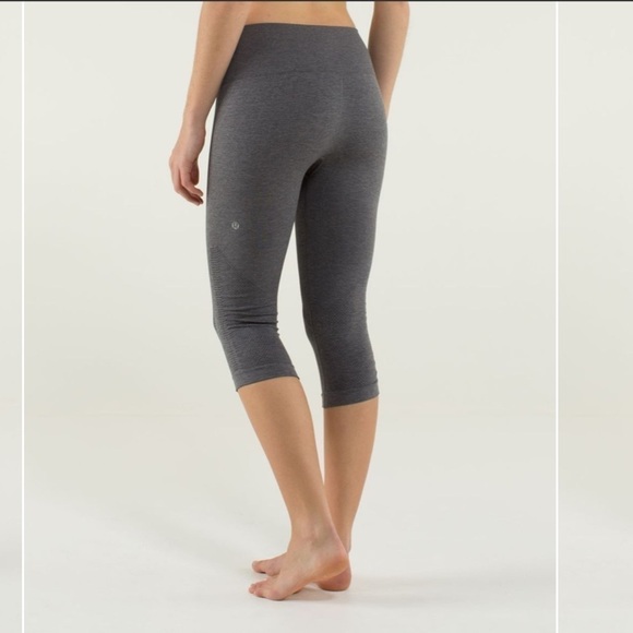 Lululemon In The Flow Crop II Heathered Soot Light leggings size 4 - Picture 1 of 9